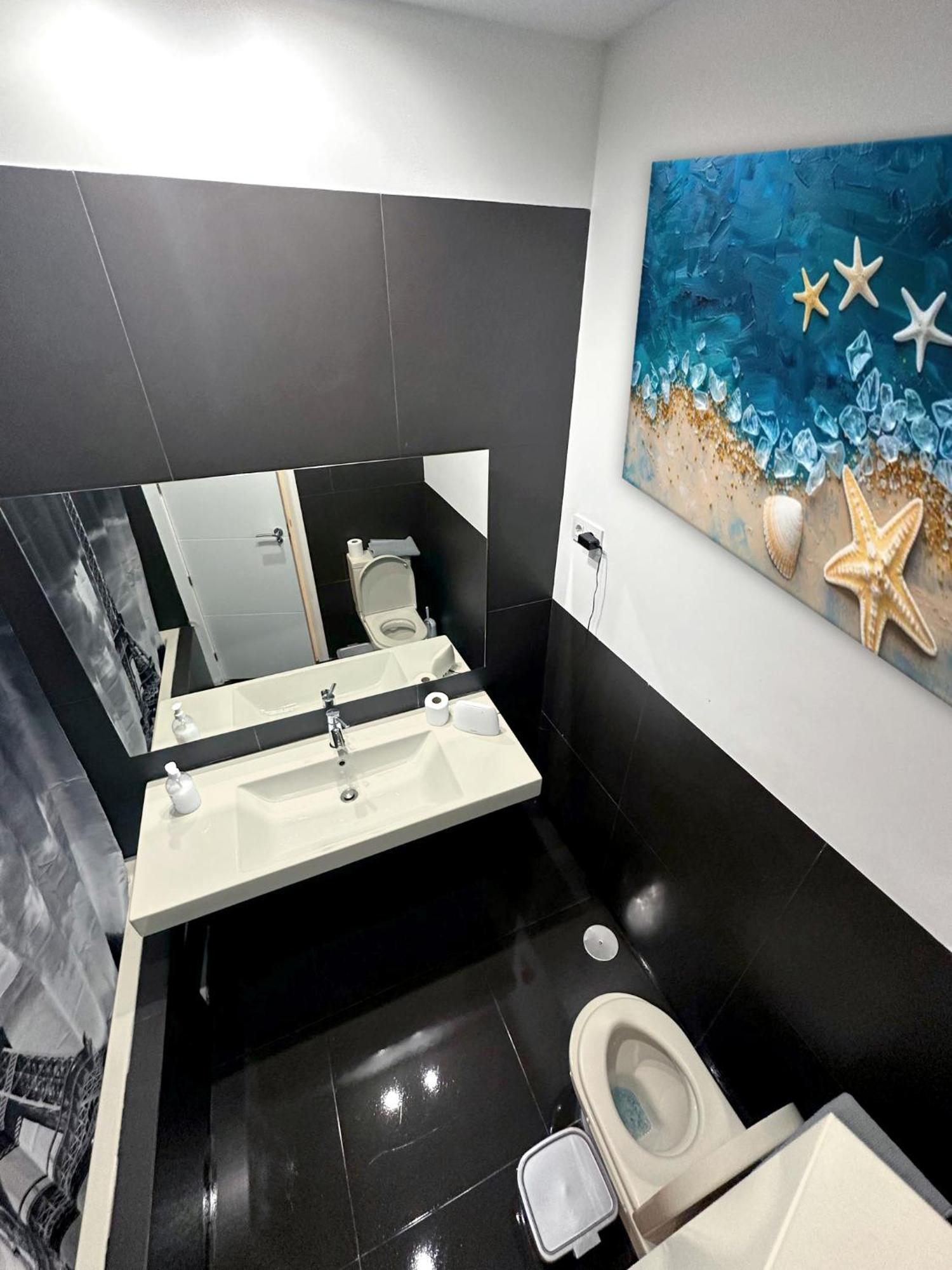 Gran Via -Chueca Rooms Parking Tph Madrid Luaran gambar